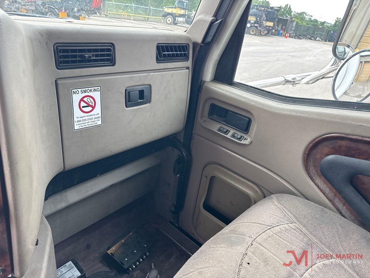 2005-international-9400i-image-39
