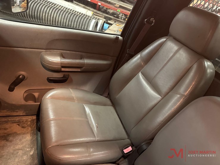 2008-chevrolet-silverado-2500-image-24