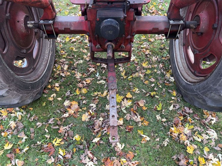 1952-farmall-super-c-image-65