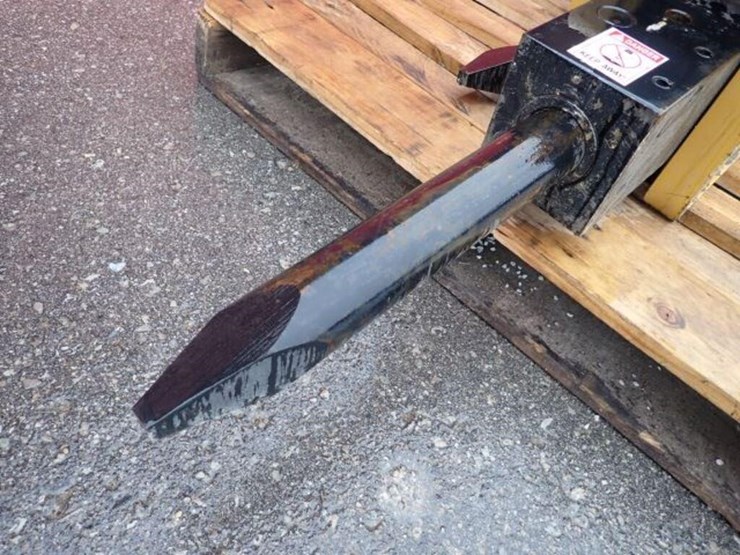 2025-cfo-industrial-skid-steer-hydraulic-hammer-ss-image-5