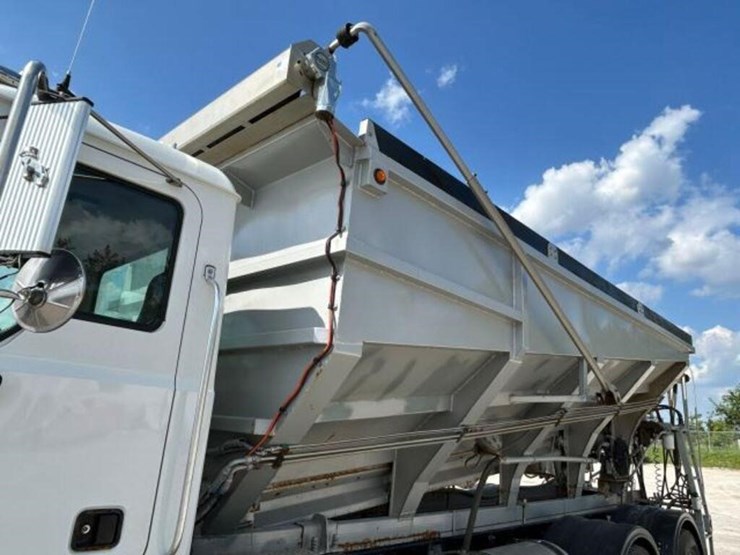 2005-mack-700-t/a-t/a-stone-slinger-truck-1m2ag11c-image-47