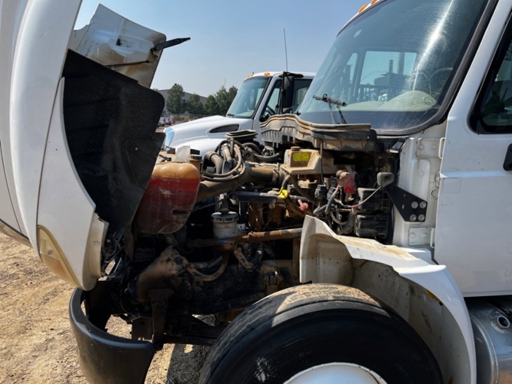 2013-international-durastar-4300-image-12