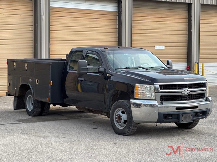 2007-chevrolet-3500-image-1