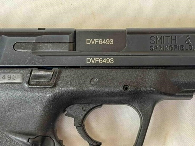smith-&-wesson-m&p40-40cal-pistol-image-6