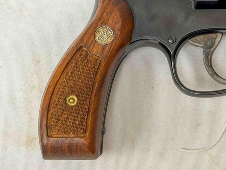 smith-&-wesson-15-7-38-spec-revolver-image-6