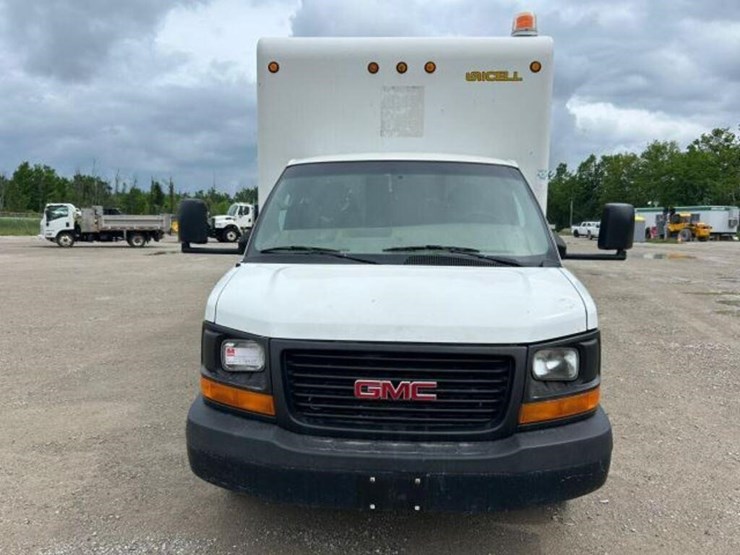 2014-gmc-4500-s/a-cube-van-1gd676cl8e1115764-image-2