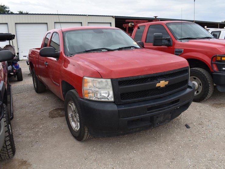 2012-chevrolet-1500-image-2