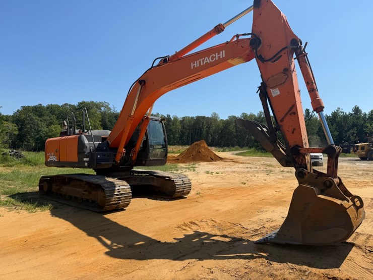 2015-hitachi-zx250-lc-6-image-4