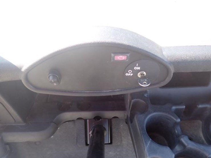 2021-e-z-go-rxv-4-passanger-gas-golf-cart-5621831-image-12