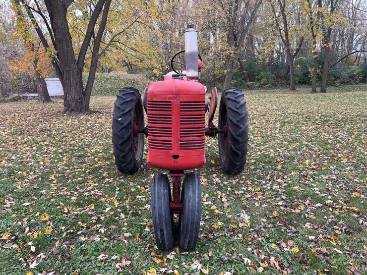 1952-farmall-super-c-image-2