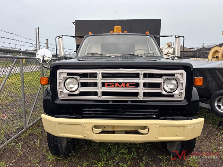 1986-gmc-7000-image-7