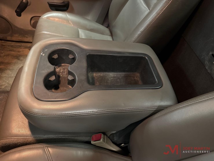 2008-chevrolet-silverado-2500-image-27