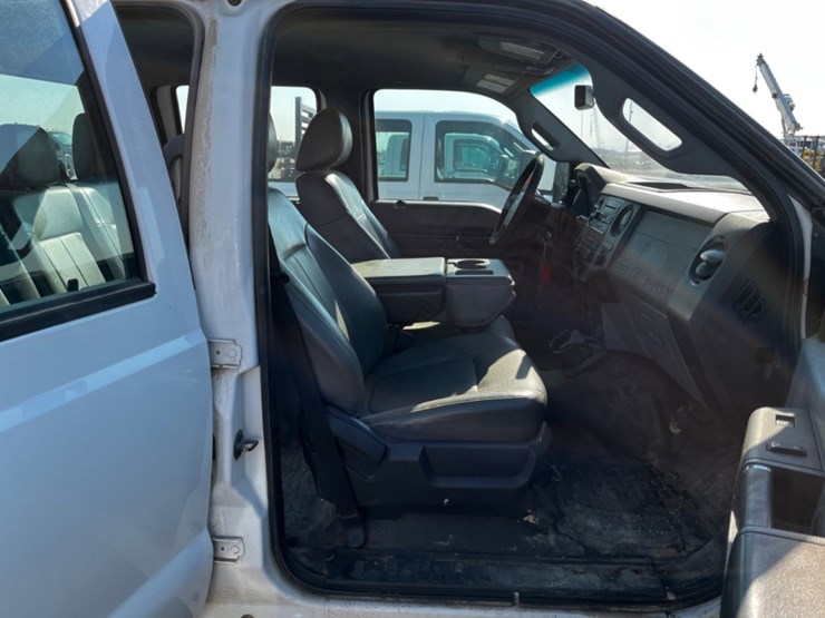 2011-ford-f250-image-11
