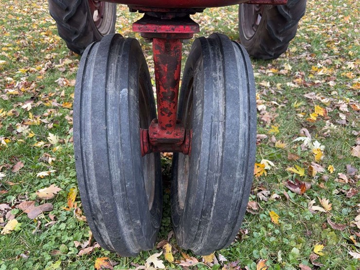 1952-farmall-super-c-image-46