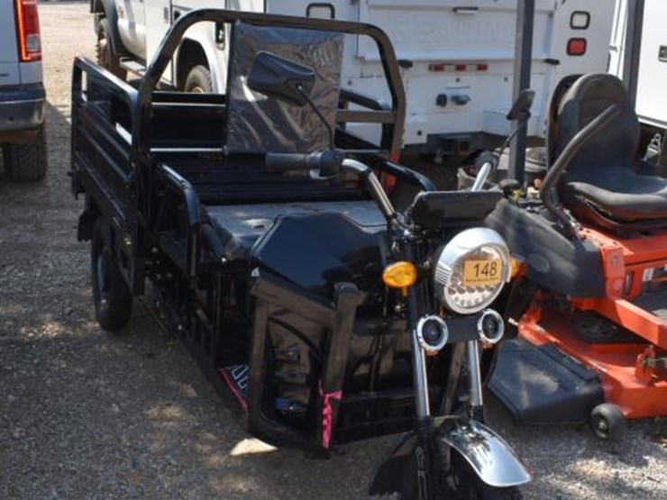 3-wheel-electric-cart-(serial-#-kr2026427amam2801)-(k)-image-1