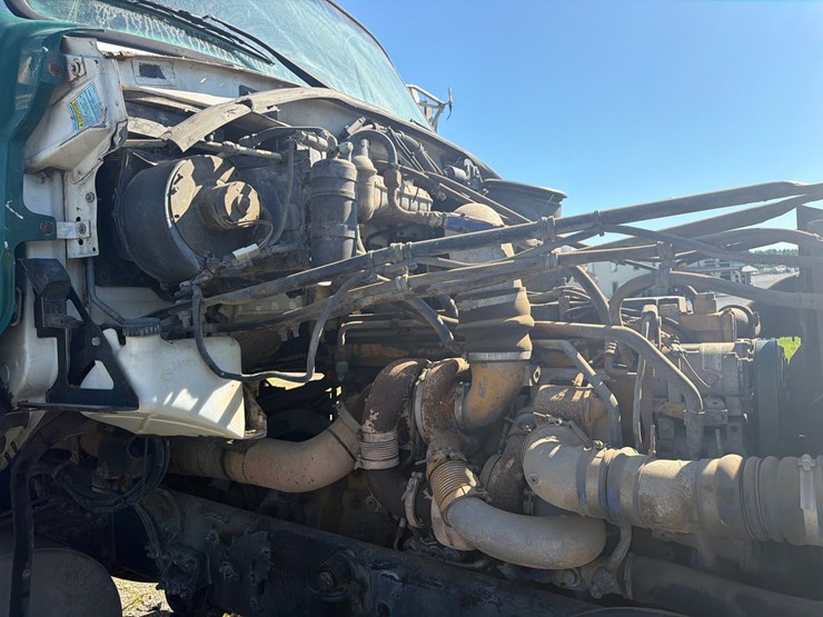 2006-caterpillar-c13-image-21