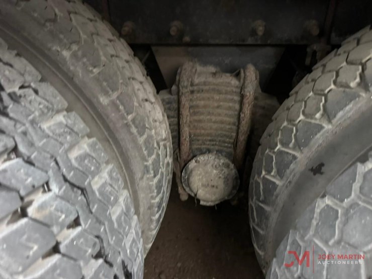 1999-mack-mr688s-image-18