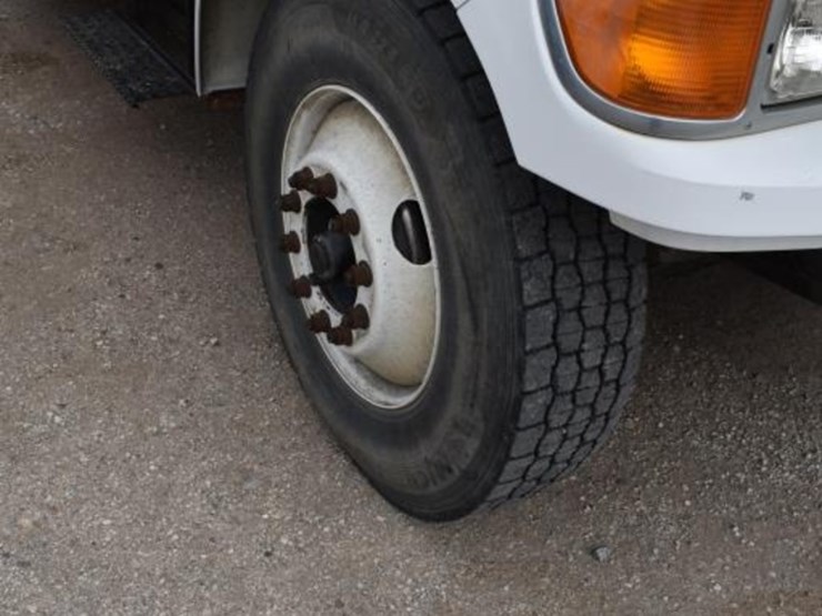 2009-ford-f750-image-3