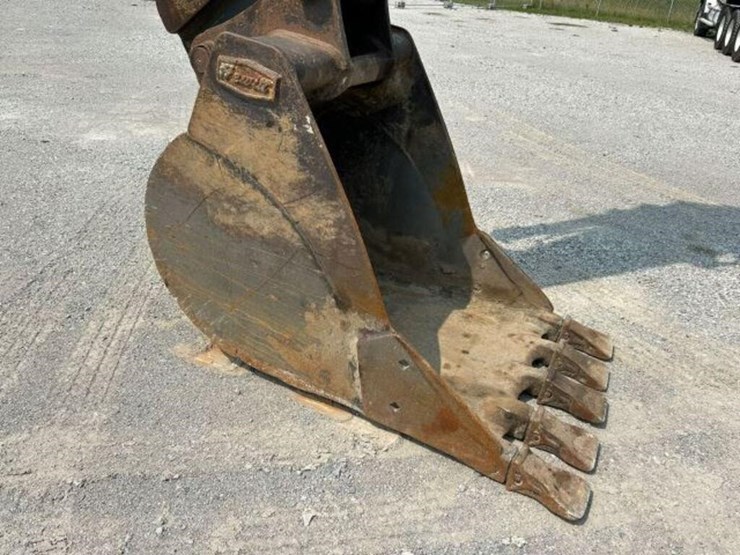 2007-hitachi-zx225us-lc-image-60