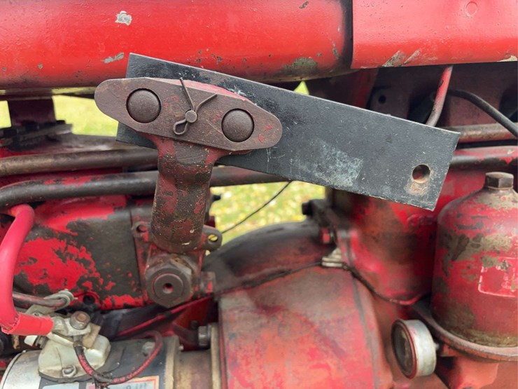 1952-farmall-super-c-image-35