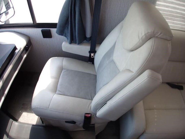 2021-coachmen-pursuit-class-a-motorhome-1f64f5dn1m-image-59