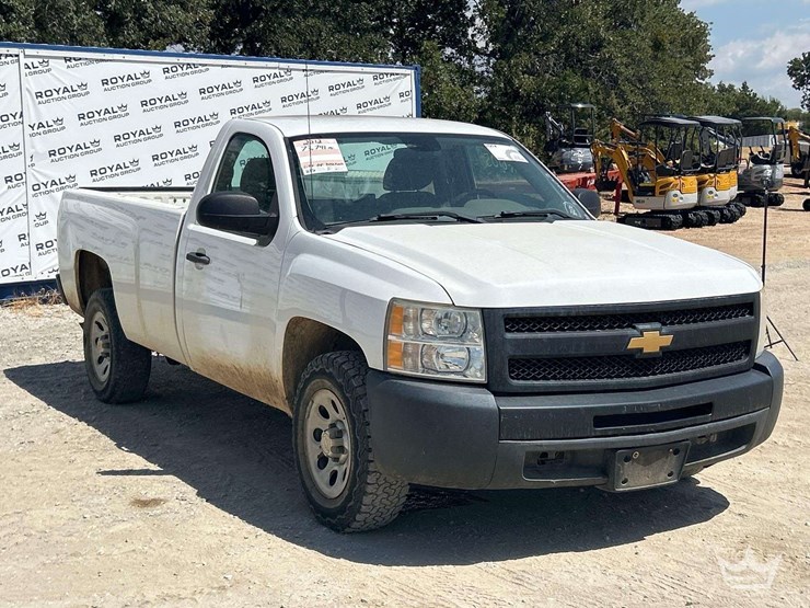 2012-chevrolet-silverado-1500-image-2