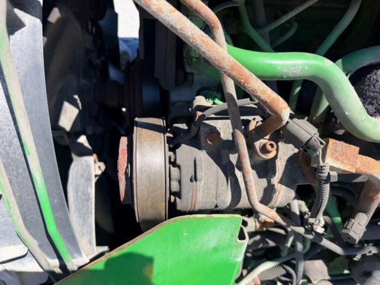 2015-john-deere-5085e-image-31
