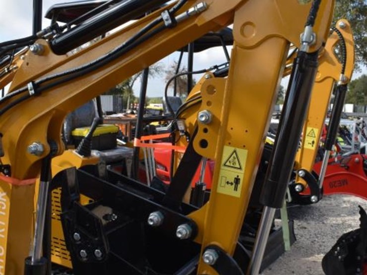 ats-rt15r-mini-excavator-(serial-#-2601307961sh)-(k)-image-3
