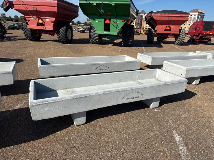 #9698-•-3-x-10-feed-trough-image-1