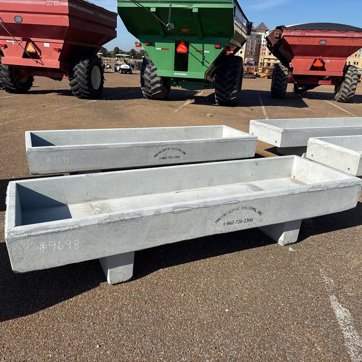 #9698 • 3 X 10 Feed Trough