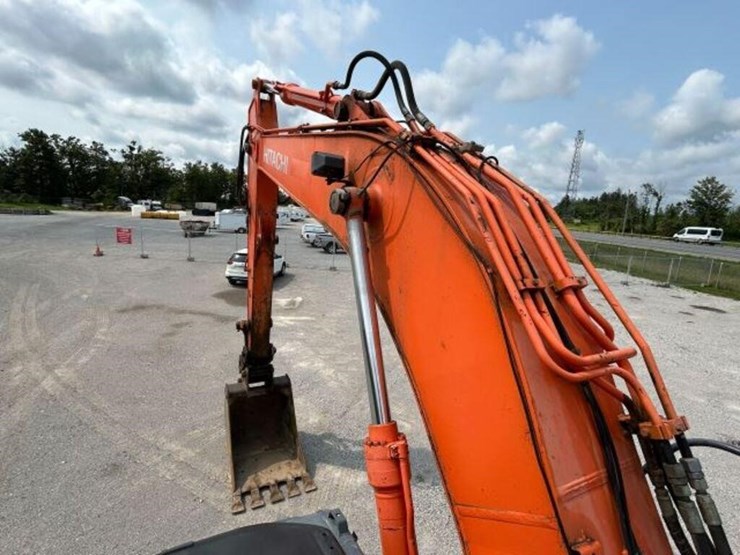 2007-hitachi-zx225us-lc-image-46