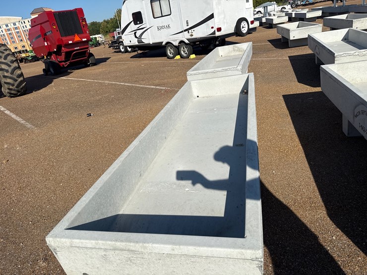#9694-•-3-x-10-feed-trough-image-2