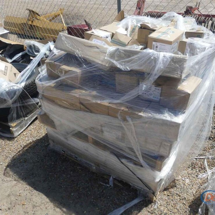 PALLET CONTAINING 400W BALLASTS, 150W BULBS, 400W BULBS, 250W BULBS