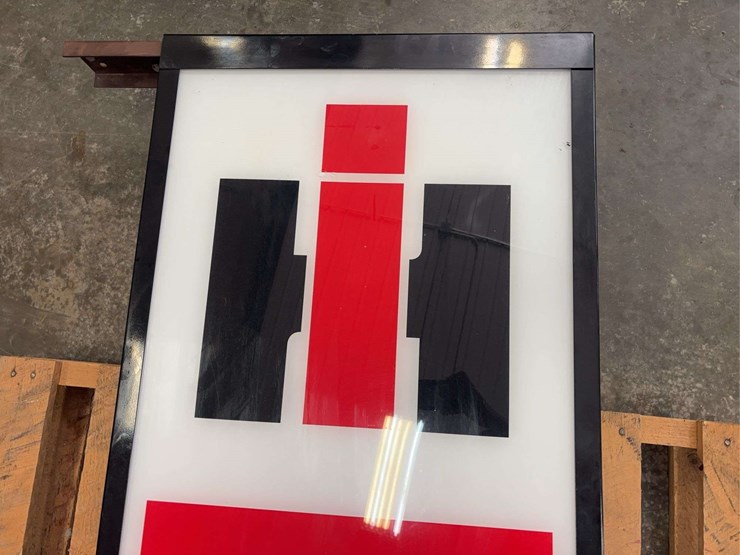 international-harvester-double-sided-lighted-sign-image-12