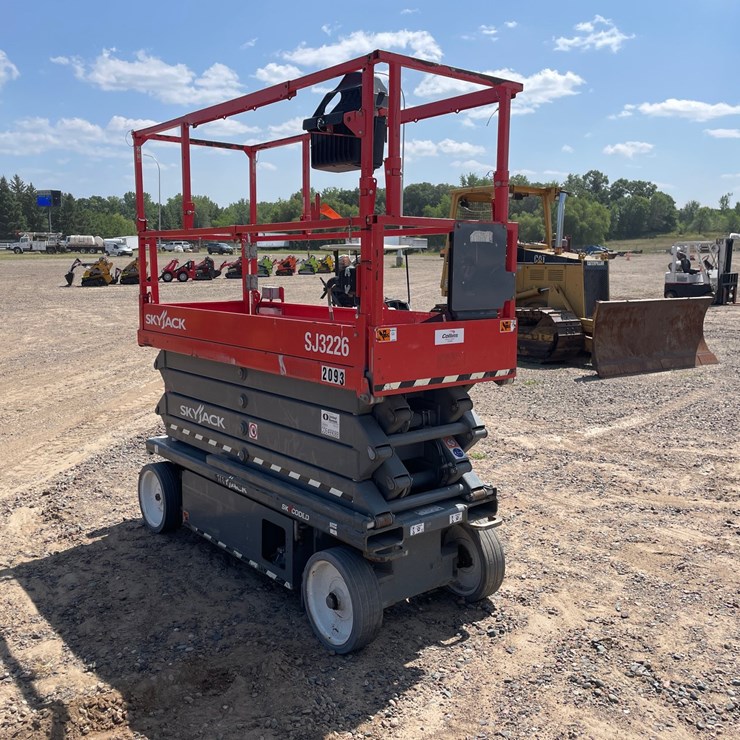 #1000 • 2020 Skyjack Scissor Lift