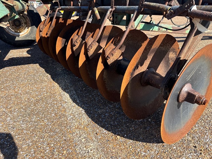 john-deere-230-image-11