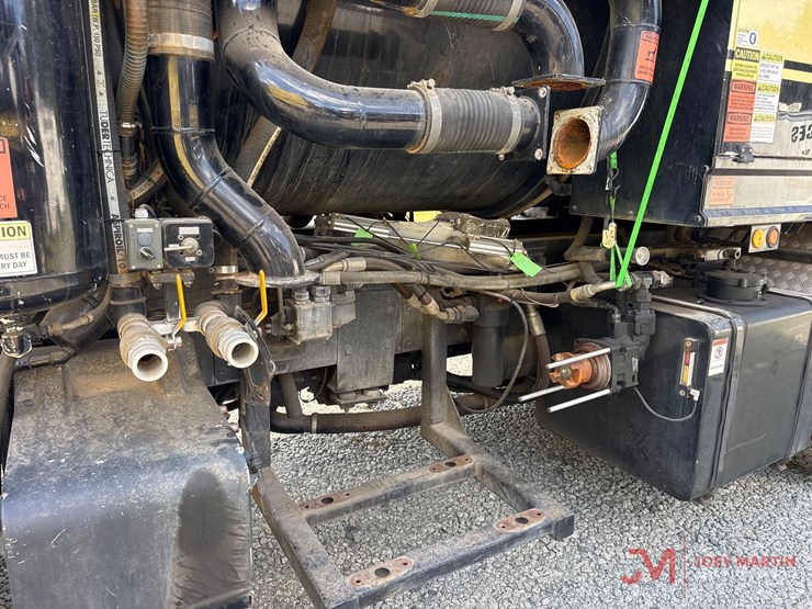 2014-kenworth-t800-image-13
