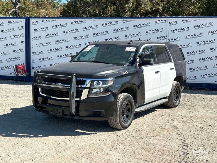 2016-chevrolet-tahoe-image-1
