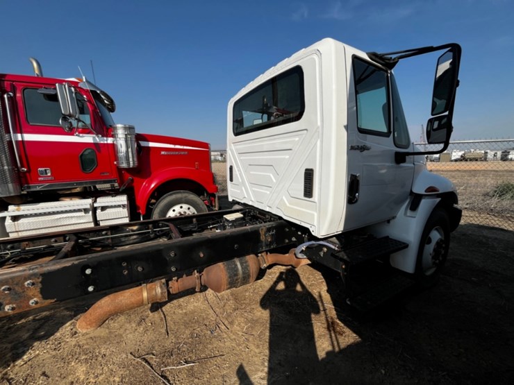 2013-international-durastar-4300-image-4