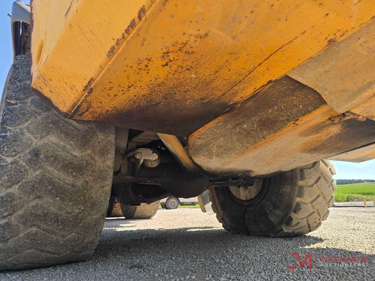 2005-deere-350d-image-21