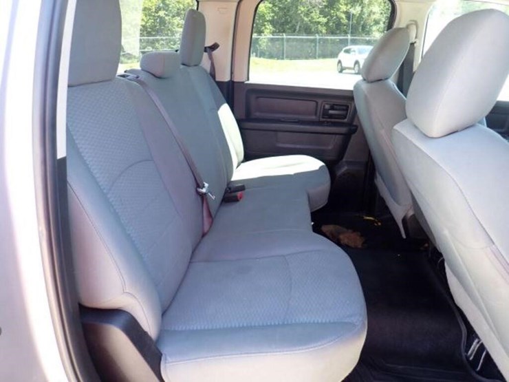 2019-dodge-1500-image-35