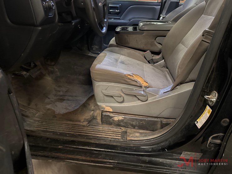 2015-chevrolet-silverado-2500-image-27