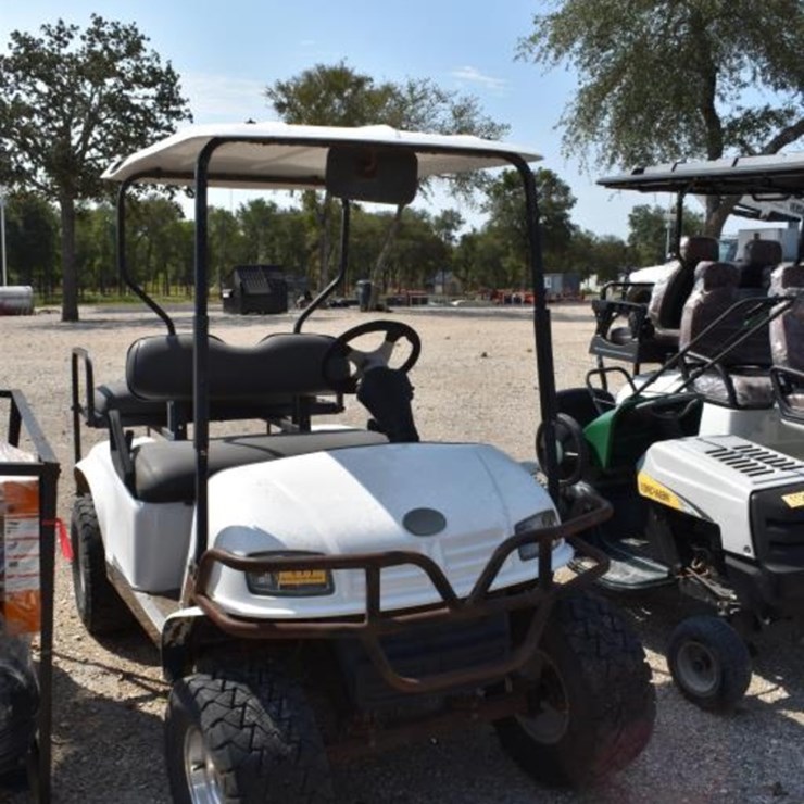 ROUGH AND TUFF ELECTRIC GOLF CART W/ CHARGER (SERIAL # HEL-0588) (K)