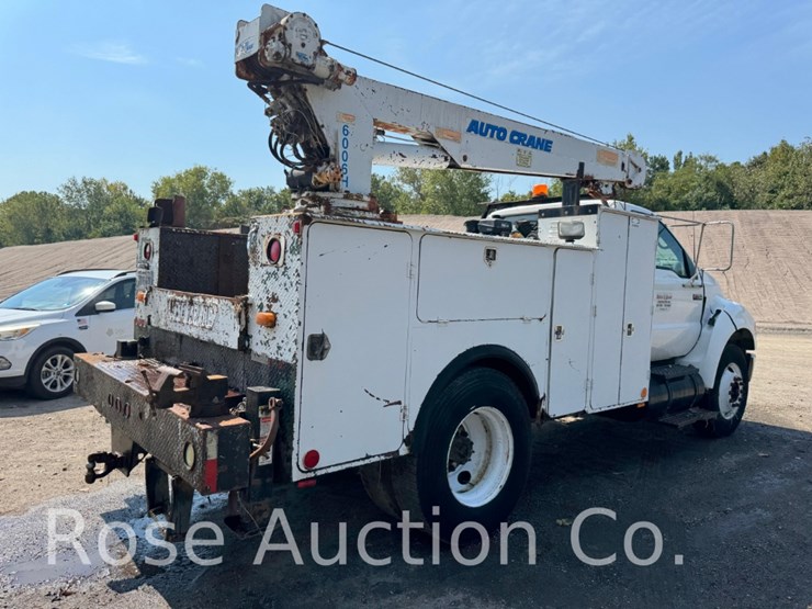 2004-ford-f750-image-3