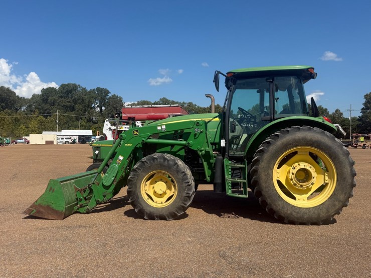 john-deere-6105d-image-11