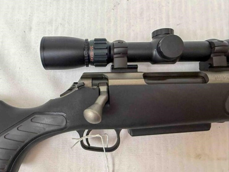 thompson-venture-stainless-7mm-rifle-image-4