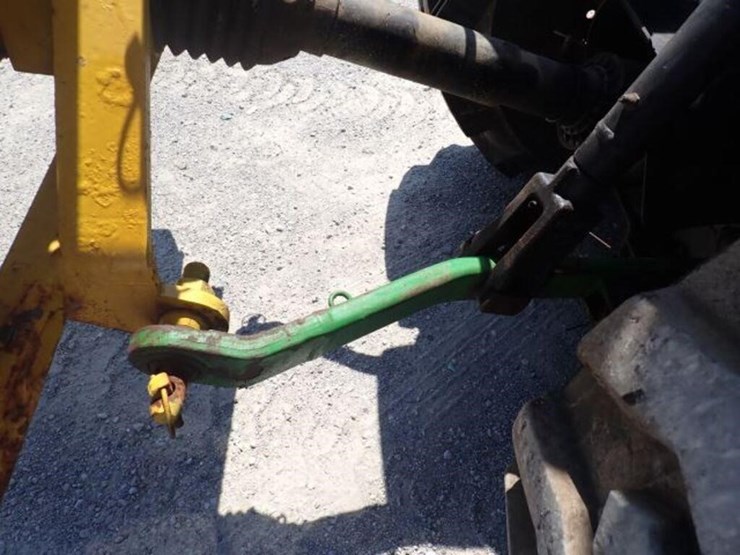 john-deere-3520-image-59