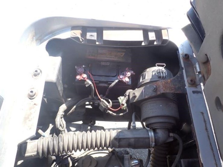 2021-e-z-go-rxv-4-passanger-gas-golf-cart-5621826-image-22