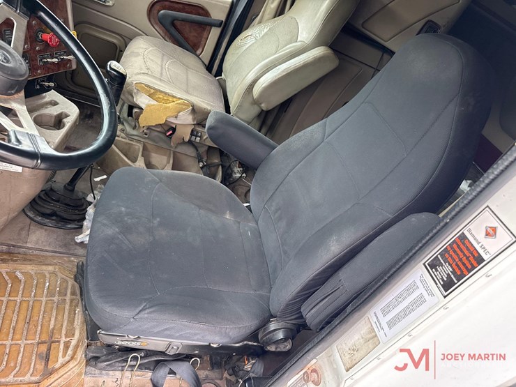 2005-international-9400i-image-35