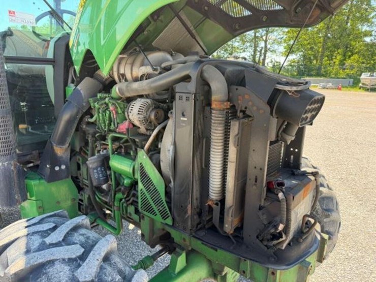 2015-john-deere-5085e-image-23